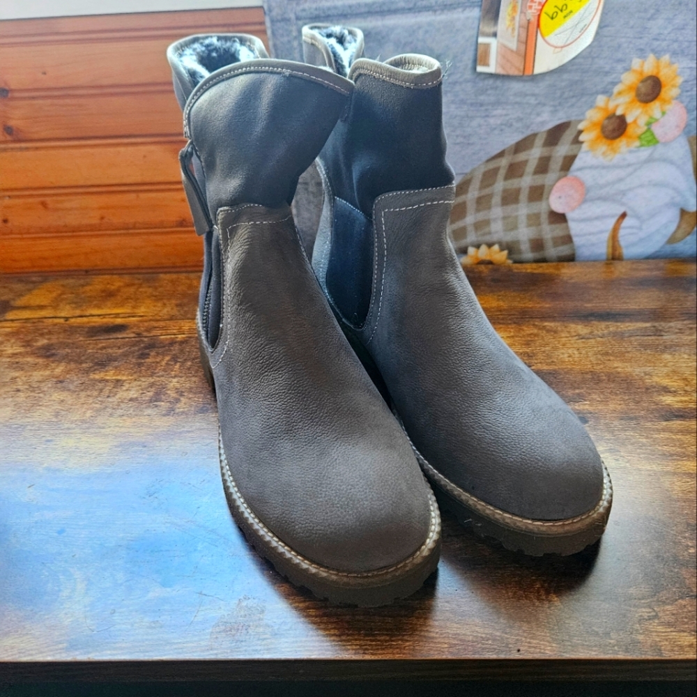 Like new winter boots